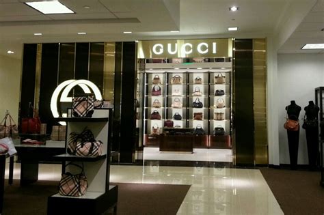 closest Gucci outlet